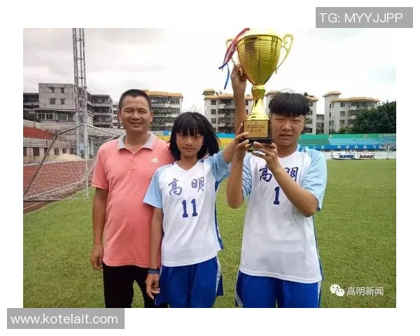 高明足球运动员的成长之路与成功秘诀探讨